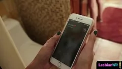 تشغيل لقاء sapphic الحسية: رائع فاتنة شقراء tribbing مع صديقتها ليز