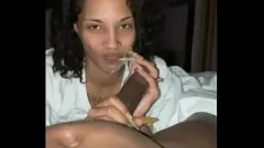 Abspielen Strawberry, das Latina-Babe, gibt Druffbandit einen exklusiven Blowjob mit BBC