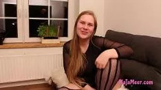 Afspelen Maja heeft grote natuurlijke tieten en heeft seks met een jonge klant