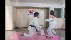 Afspelen Filipina met heet poesje laat je heel snel ejaculeren
