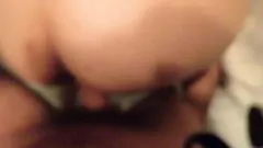 Jouer Mon beau-cousin se fait filmer alors qu'il chevauche ma grosse bite